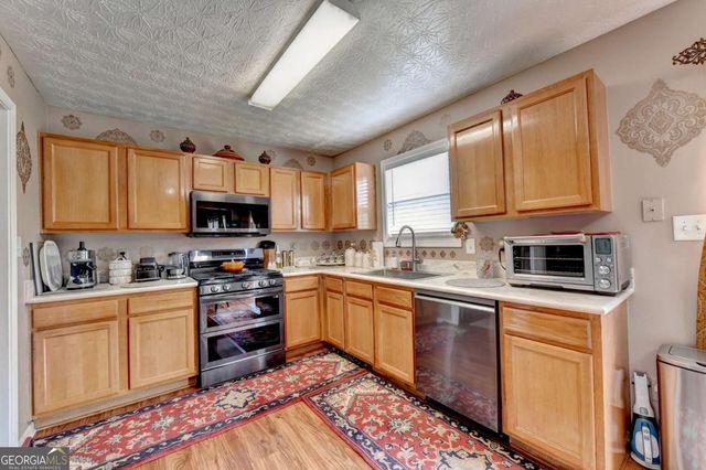 4654 Pine Isle Way, Buford, GA 30518