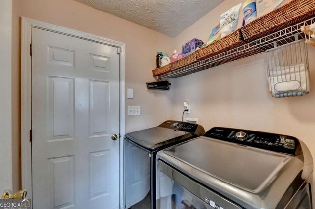 4654 Pine Isle Way, Buford, GA 30518