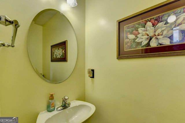 4654 Pine Isle Way, Buford, GA 30518