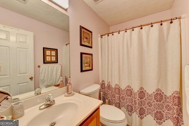 4654 Pine Isle Way, Buford, GA 30518