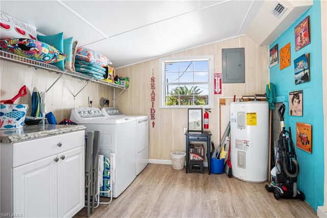 1097 Sperling AVE, Naples, FL 34103