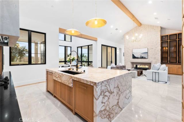 3100 Garretson Avenue, Corona, CA 92881