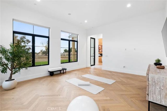 3100 Garretson Avenue, Corona, CA 92881