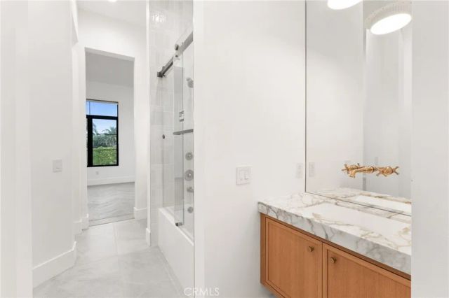 3100 Garretson Avenue, Corona, CA 92881