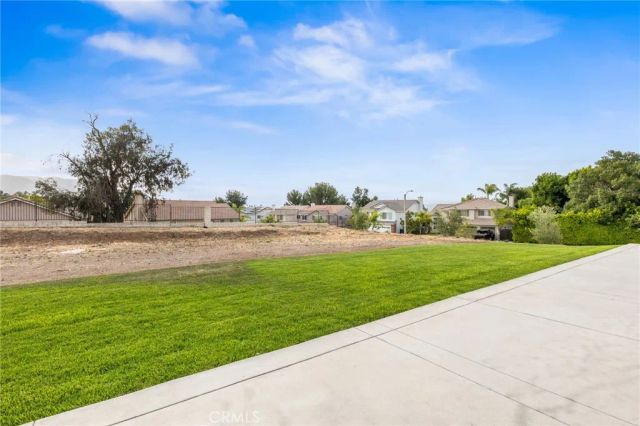 3100 Garretson Avenue, Corona, CA 92881