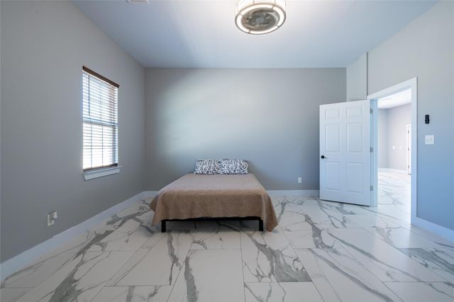 661 Hidden Oak RD, Dale, TX 78616