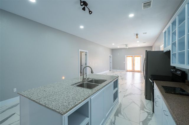 661 Hidden Oak RD, Dale, TX 78616