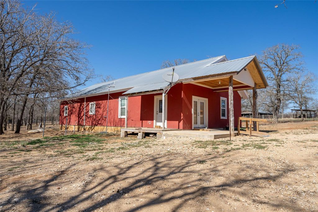 661 Hidden Oak RD, Dale, TX 78616
