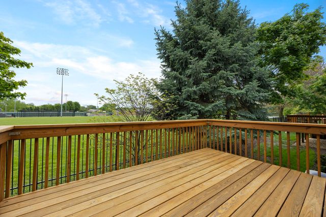 1N165 Mission Court, Winfield, IL 60190