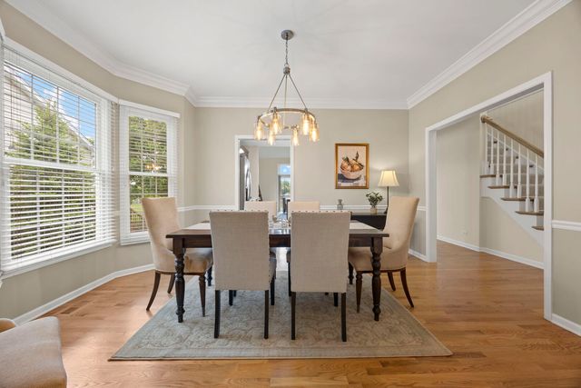 1N165 Mission Court, Winfield, IL 60190