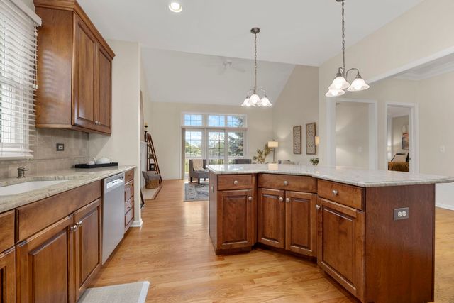 1N165 Mission Court, Winfield, IL 60190