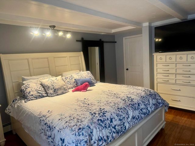 310 Sentinel Hill Road, Derby, CT 06418