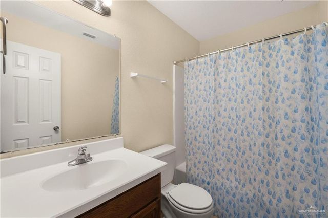 4716 Xanthisma Avenue, Mcallen, TX 78504