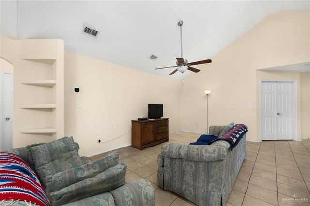 4716 Xanthisma Avenue, Mcallen, TX 78504