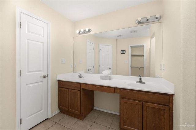 4716 Xanthisma Avenue, Mcallen, TX 78504