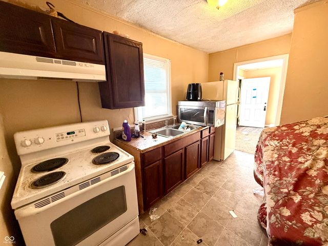 2736 N Dearborn Street, Indianapolis, IN 46218