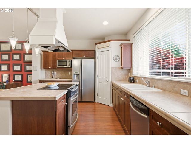 2220 Ne 141ST Way, Vancouver, WA 98686