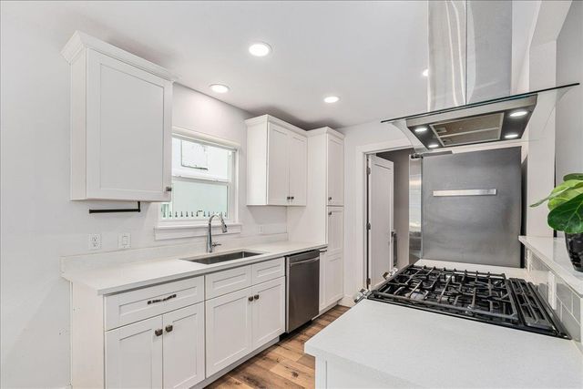 2108 Deadwood DR, Austin, TX 78744