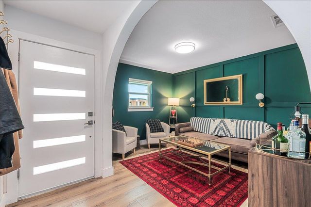 2108 Deadwood DR, Austin, TX 78744