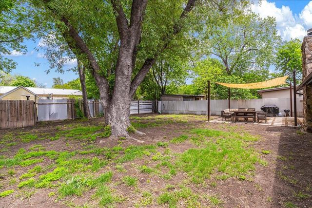 2108 Deadwood DR, Austin, TX 78744