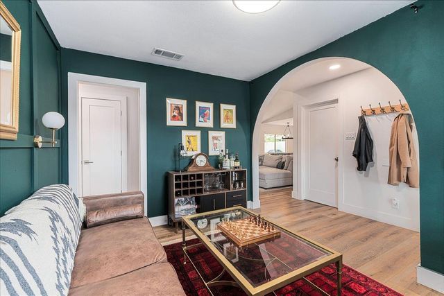 2108 Deadwood DR, Austin, TX 78744