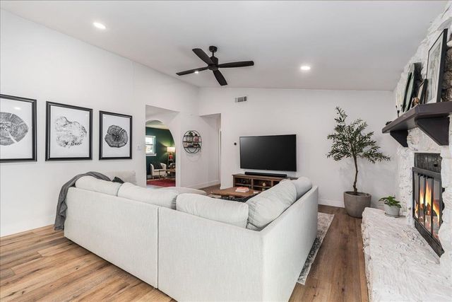 2108 Deadwood DR, Austin, TX 78744