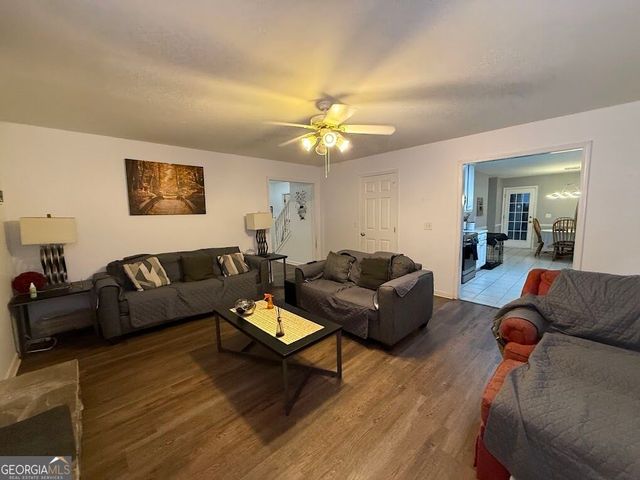 1364 webb meadows Court, Loganville, GA 30052