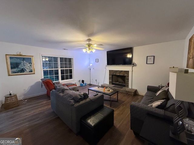 1364 webb meadows Court, Loganville, GA 30052
