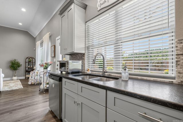 165 Legendary Trail, Hot Springs, AR 71913
