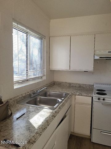 921 Willow Street 911-921, Reno, NV 89502