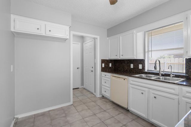2223 Woodcreek B, Carrollton, TX 75006