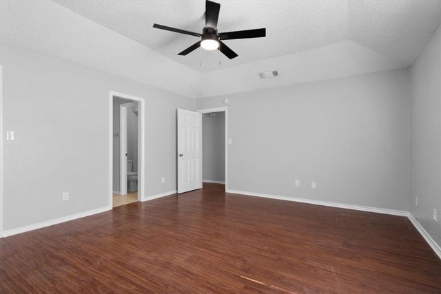 2223 Woodcreek B, Carrollton, TX 75006