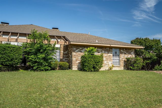 2223 Woodcreek B, Carrollton, TX 75006