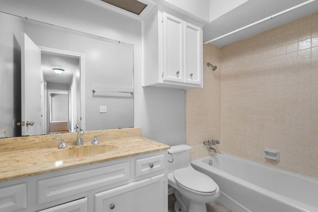 2223 Woodcreek B, Carrollton, TX 75006