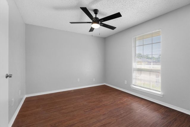 2223 Woodcreek B, Carrollton, TX 75006