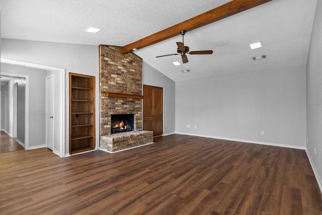 2223 Woodcreek B, Carrollton, TX 75006