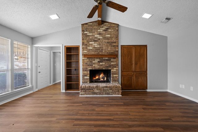 2223 Woodcreek B, Carrollton, TX 75006