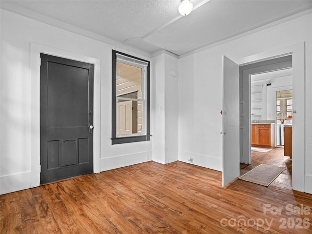 111-113 Stewart Street, Hendersonville, NC 28792