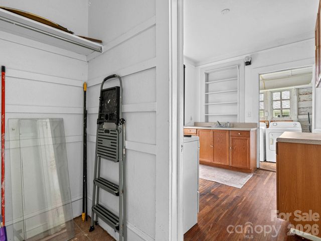 111-113 Stewart Street, Hendersonville, NC 28792