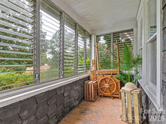 111-113 Stewart Street, Hendersonville, NC 28792