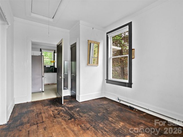 111-113 Stewart Street, Hendersonville, NC 28792