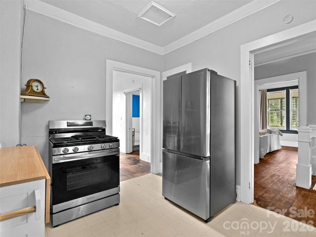 111-113 Stewart Street, Hendersonville, NC 28792