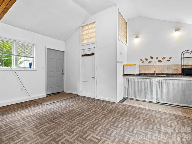 111-113 Stewart Street, Hendersonville, NC 28792