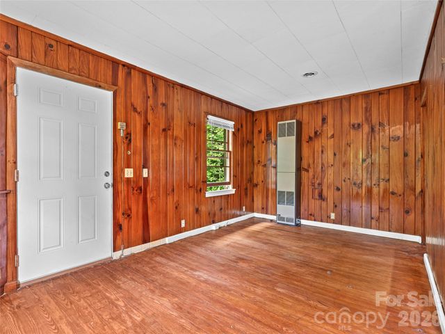 111-113 Stewart Street, Hendersonville, NC 28792