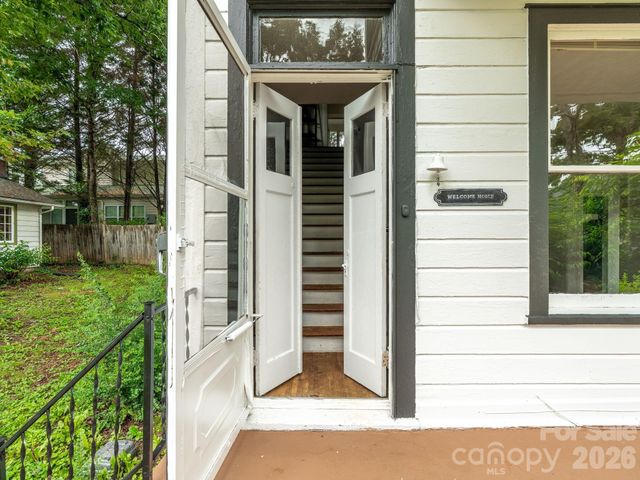 111-113 Stewart Street, Hendersonville, NC 28792