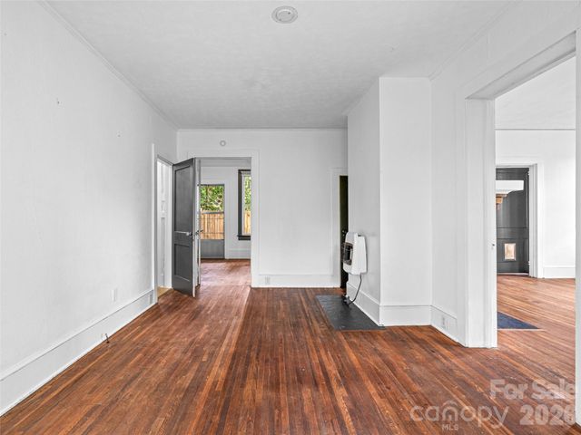 111-113 Stewart Street, Hendersonville, NC 28792