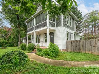111-113 Stewart Street, Hendersonville, NC 28792