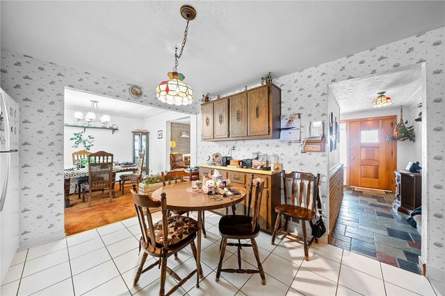 10451 Primrose Dr, North Huntingdon, PA 15642