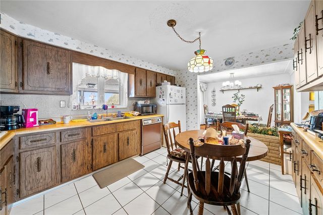 10451 Primrose Dr, North Huntingdon, PA 15642