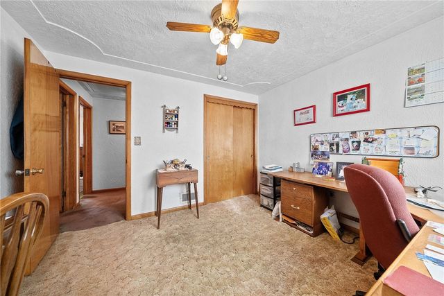 10451 Primrose Dr, North Huntingdon, PA 15642